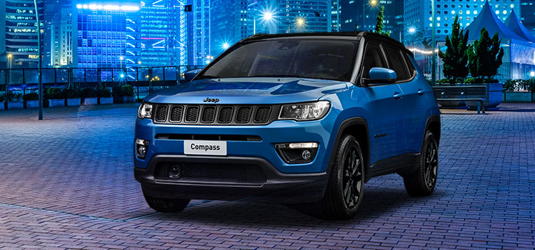 Jeep Compass Night Eagle Drive Into The Nightfall Jeep Uk Jeep Compass Night Eagle Drive Into The Nightfall Jeep Uk